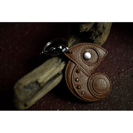Leather Key Holder ( Small ) / Reon Icon 005 Design ( Brown )