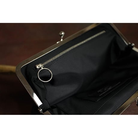 Leather 24cm Rounded Corner Clasp Pouch / Reon Icon Design
