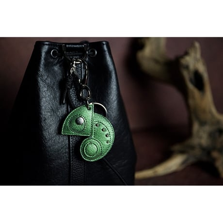 Leather Key Holder ( Small ) / Reon Icon Design ( Iridescent Kiwi )