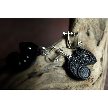 Leather Earrings / Reon Icon Design ( 88 Colors )