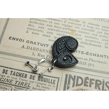 Leather Earrings / Reon Icon Design ( 88 Colors )