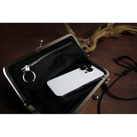 Leather 24cm Rounded Corner Clasp Pouch / Reon Icon Design