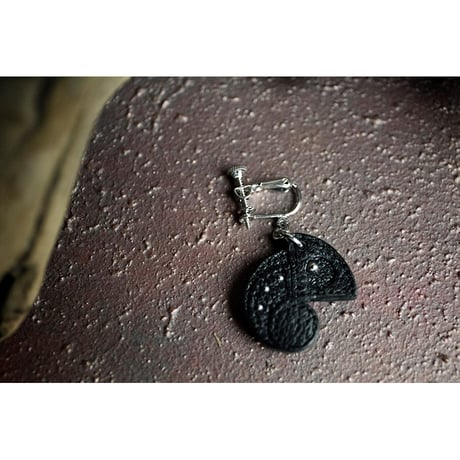 Leather Earrings / Reon Icon Design ( 88 Colors )