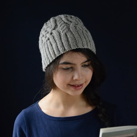 【PDF pattern】En./Arctic Classic cabled hat by Midori Hirose