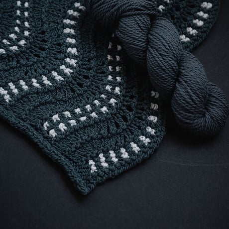 【PDFパターン】Continuous Wave Shawl（点線の入った波模様の三角ショール） by Midori Hirose