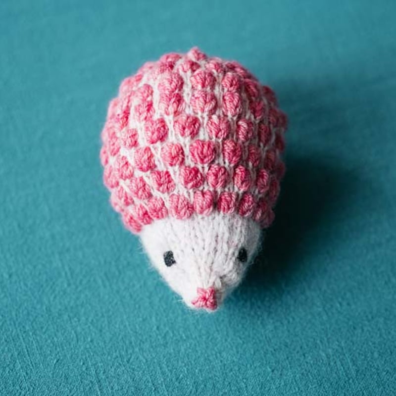PDFパターン】Scrap Yarn Hedgehog 余り糸で編むポップコーン模様の