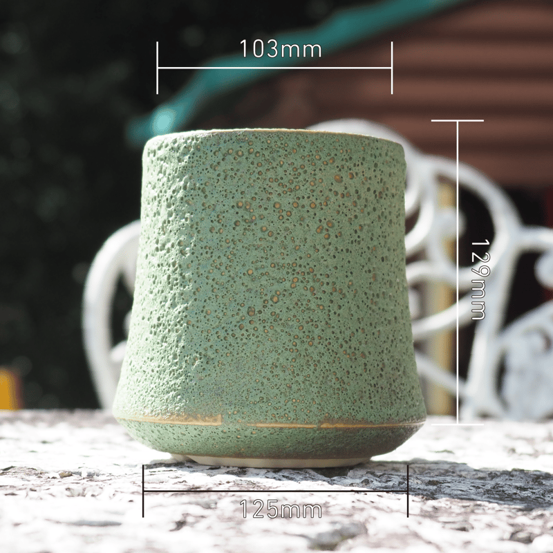 最終値下げ。希少！CHATEAU PAULET ピラミッド型陶器ボトル 希少！CHATEAU PAULET (シャトーポーレ) ピラミッド型陶器ボトル