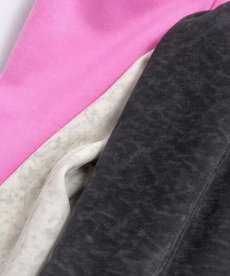 Batik-Dyed Layered Tuck Crescent Sweatpants PINK
