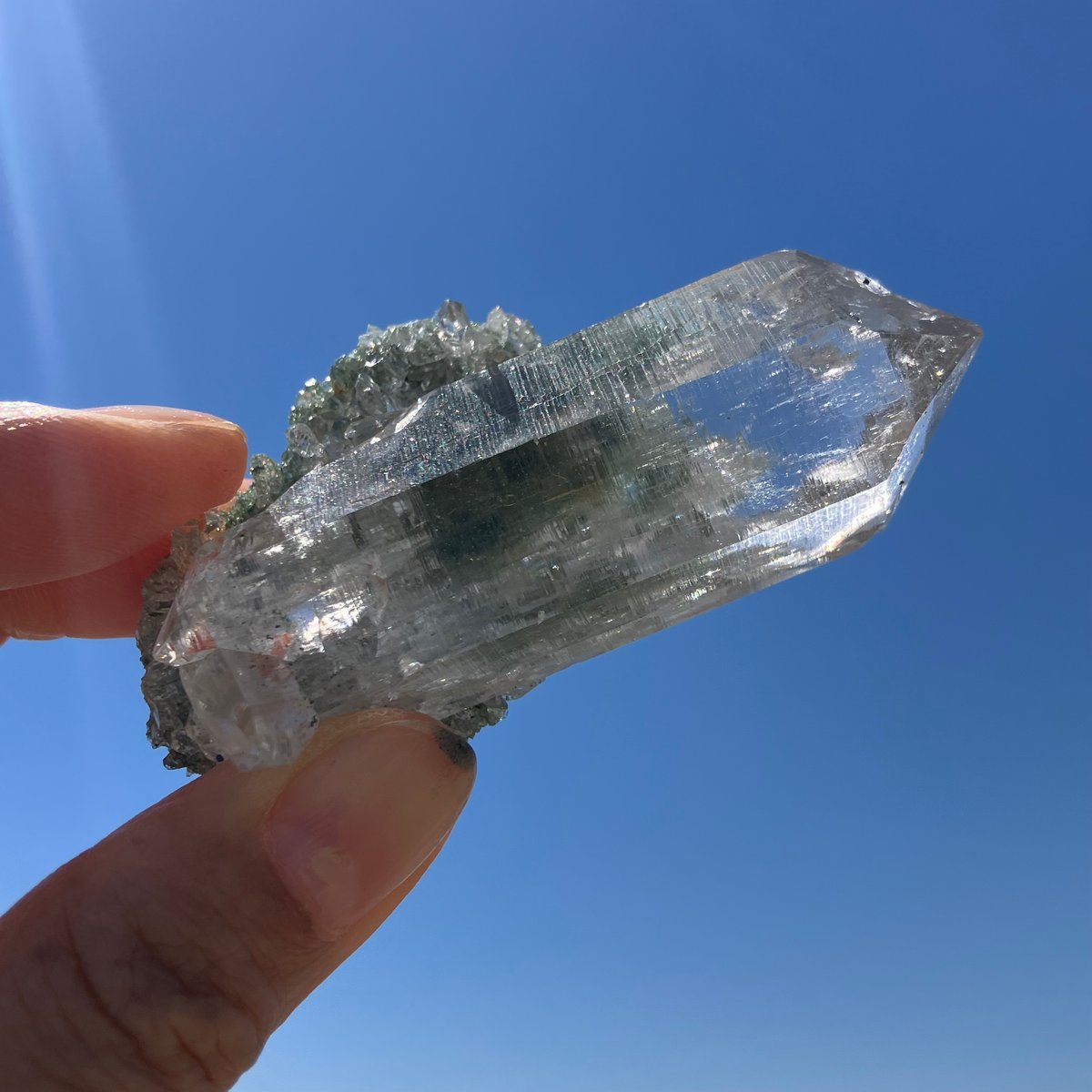 マニハール水晶 ルチル・クローライト インド産 | mira Earth マニハール水晶 ルチル・クローライト インド産 | mira Earth