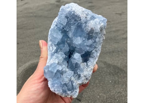 セレスタイト 原石　マダガスカル産