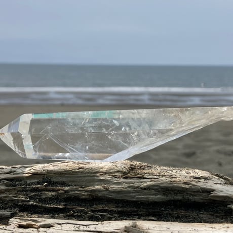 シンギング クリアクォーツ ポイント ブラジル　ミナスジェライス州産