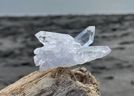 クリアクォーツ クラスター ゼッカ産 | mira Earth