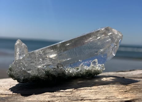 マニハール水晶  ルチル・クローライト インド産