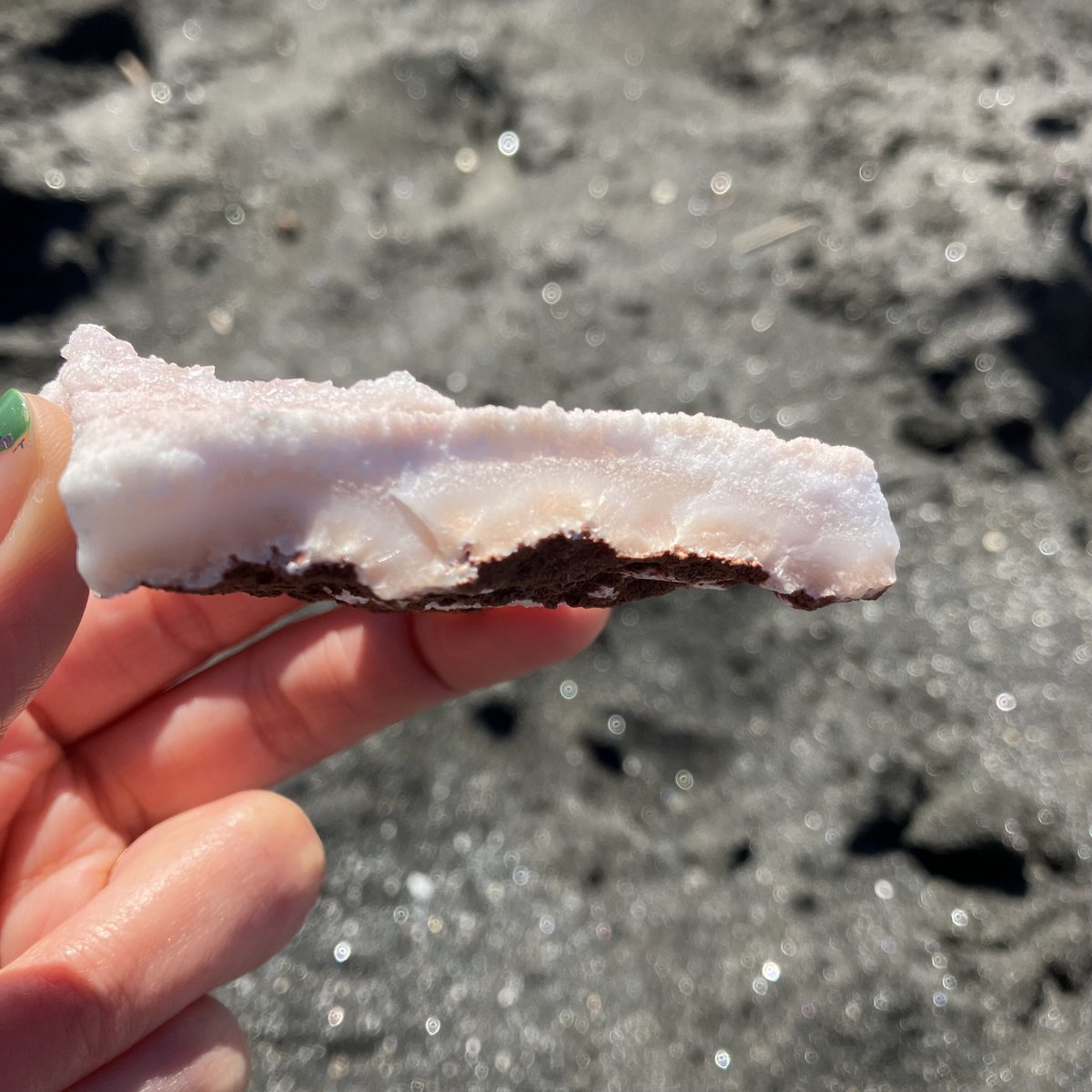 約2.4㎏インド産ピンクアポフィライト共生ジオードドーム 約2.4㎏インド産ピンクアポフィライト共生ジオードドーム