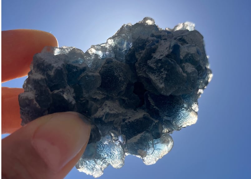 ブルーフローライト 原石 中国ヤオガンシャン産 | mira Earth ブルーフローライト 原石 中国ヤオガンシャン産 | mira Earth