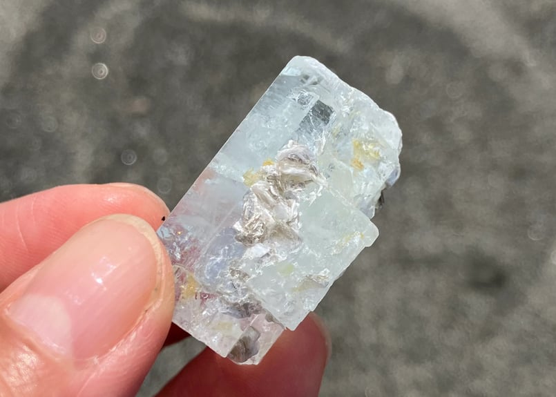 おたま　鉱物標本2点 アクアマリン 藍玉 モスコバイト共生 パキスタン産 おたま 鉱物標本2点 アクアマリン 藍玉 モスコバイト共生