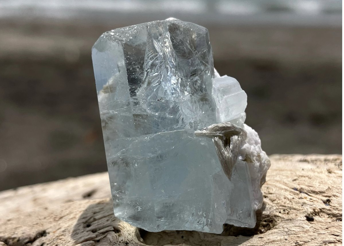 高品質⭐︎良型⭐︎アクアマリン 標本 モスコバイト共生 アクアマリン