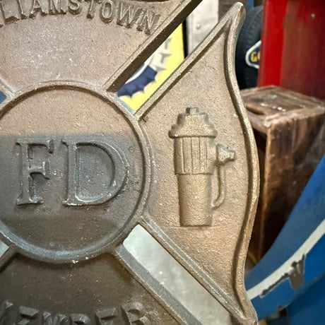 Vintage WILLIAMSTOWN FD MEMBER  アイアンサイン 19-185-6