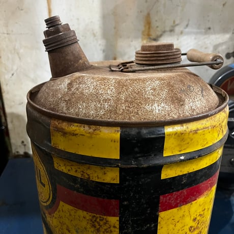 Vintage PENNZOIL OIL CAN 19-158