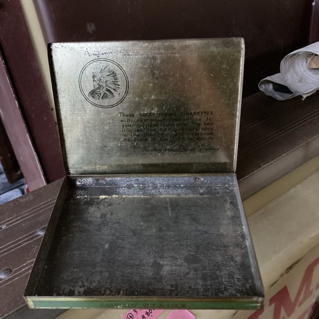 LUCKY STRIKE　ヴィンテージ　タバコ缶　16-2-13