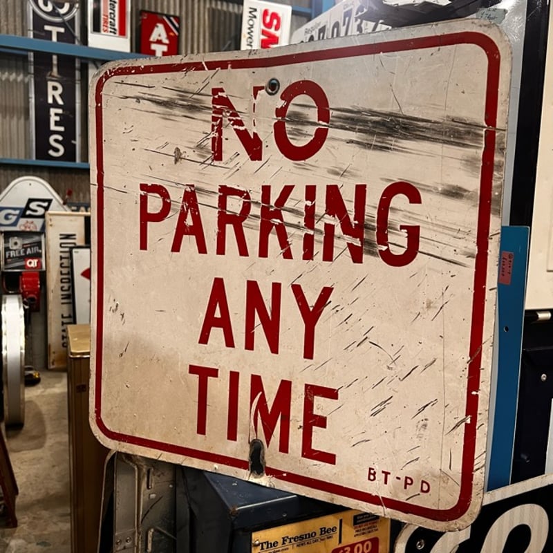 Vintage NO PARKING 道路標識 看板 19-108-39 | BigBear