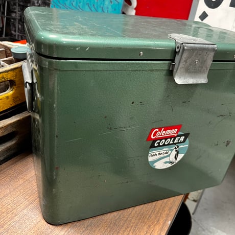 Vintage Coleman cooler box 18-258