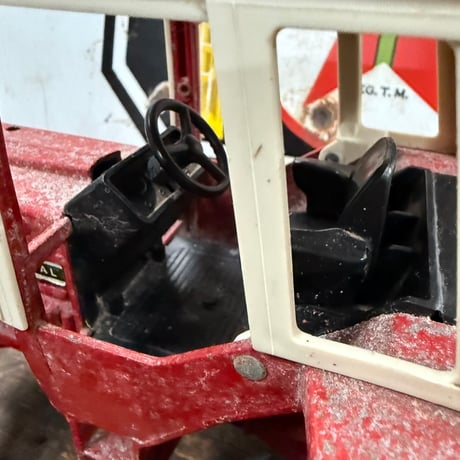 Vintage INTERNATIONAL HARVESTER 鉄製トラクター 21-209-2