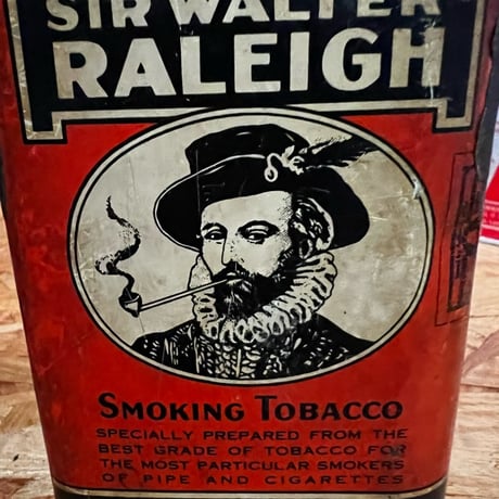 Vintage SIR WALTER RALEIGH TOBACCO CASE 18-145-23