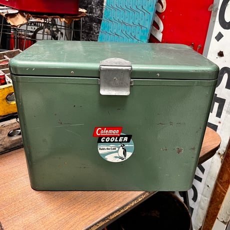 Vintage Coleman cooler box 18-258