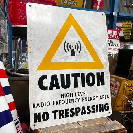 Vintage CAUTION SIGN 19-108-54