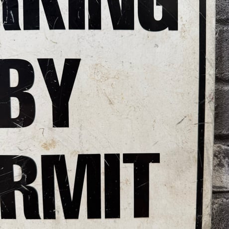 Vintage PARKING BY PERMIT ONLY  道路標識 19-105-9