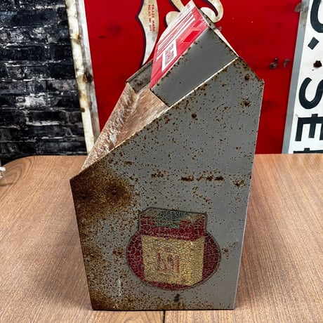 Vintage CHESTERFIELD CIGARETIES SHELF 14-58