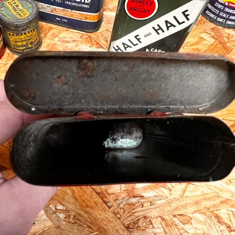 Vintage Velvet TOBACCO CAN 19-116-25