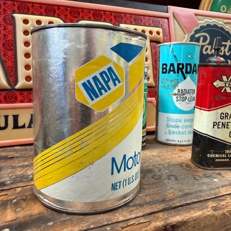 Vintage NAPA OIL CAN 16-c-88