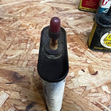 Vintage SURGE OIL CAN 16-c-39