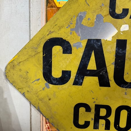 Vintage CARTS CAUTION CROSSING 道路標識 20-155-7