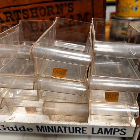 Vintage AC Guide Miniature Lamps DISPLAY Cabinet 19-217