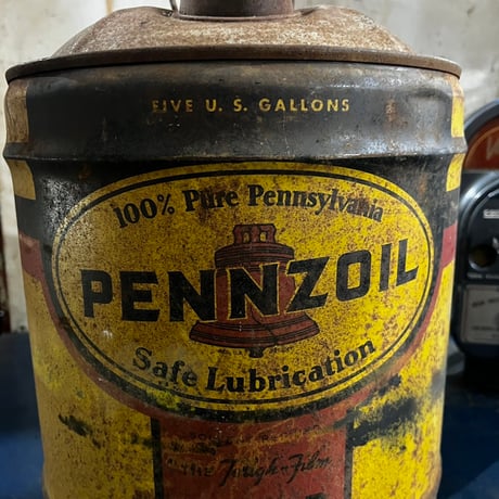 Vintage PENNZOIL OIL CAN 19-158
