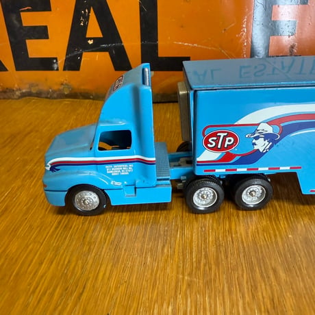 Vintage STP トレーラー ミニカー 8-122