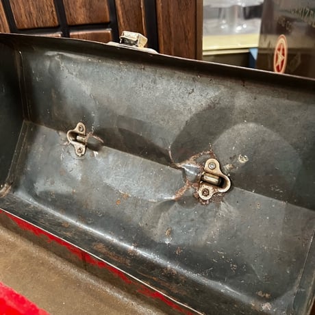 Vintage  ToolBox 19-229