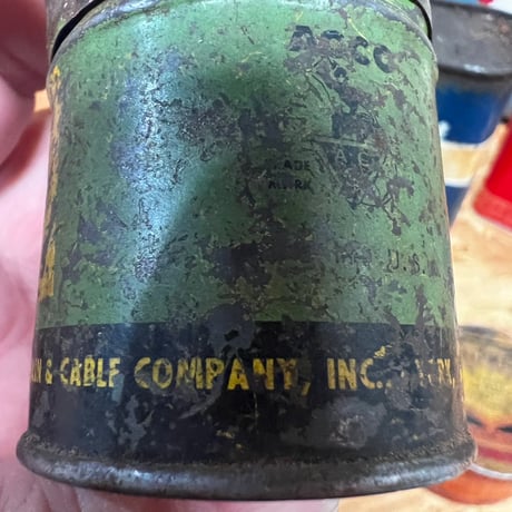 Vintage WYNN'S TOP OIL CAN 16-c-57