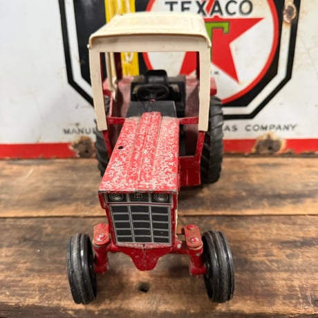 Vintage INTERNATIONAL HARVESTER 鉄製トラクター 21-209-2