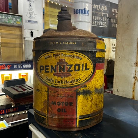 Vintage PENNZOIL OIL CAN 19-158