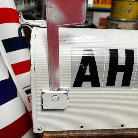 Vintage MAIL BOX AHO 18-75