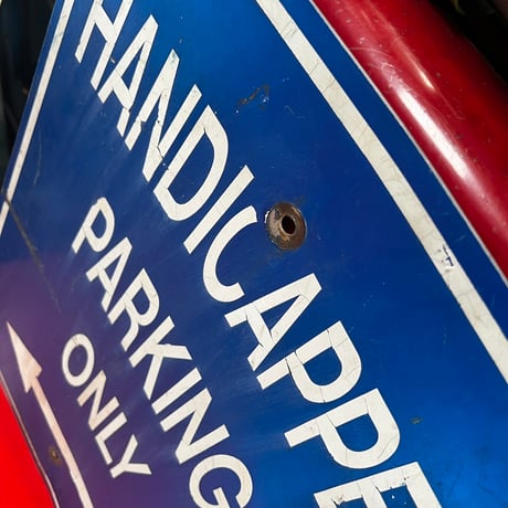 Vintage Handicapped parking only 道路標識 18-22