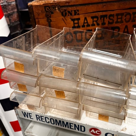 Vintage AC Guide Miniature Lamps DISPLAY Cabinet 19-217