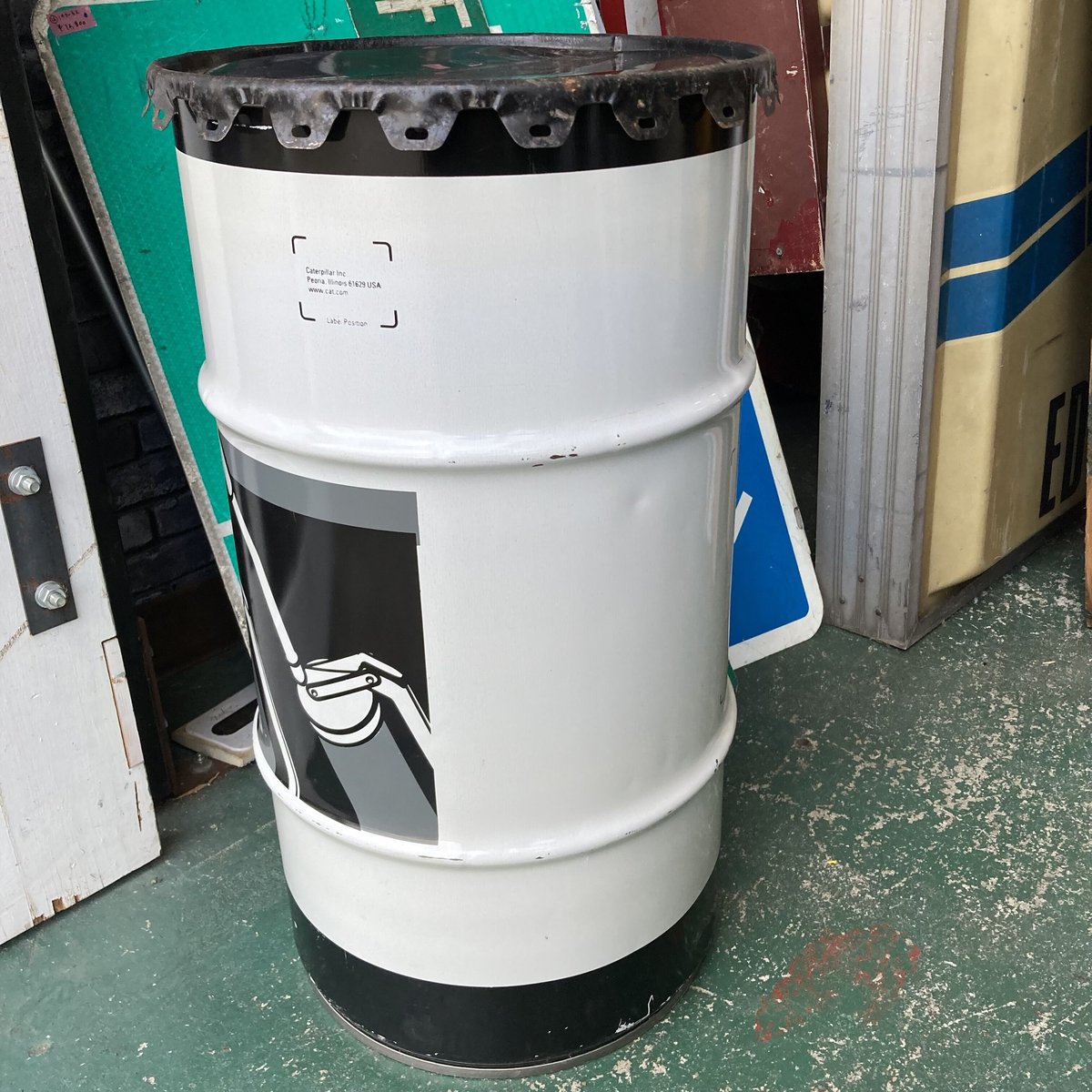 アンティークドラム缶キャビネットー！！ アンティークドラム缶キャビネットー！！ - メルカリ
