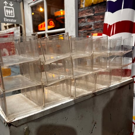 Vintage AC Guide Miniature Lamps DISPLAY Cabinet 19-217