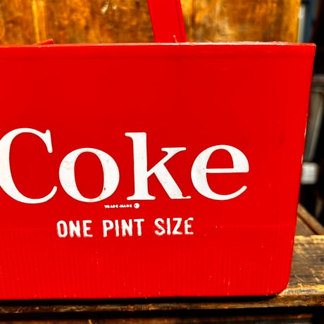 Vintage Coke bottleCase 19-218