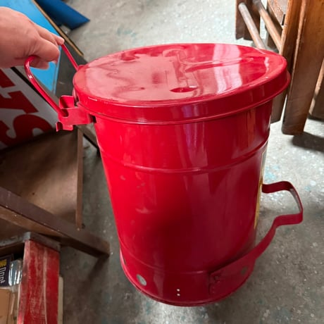 Vintage OILY WASTE CAN 18-250
